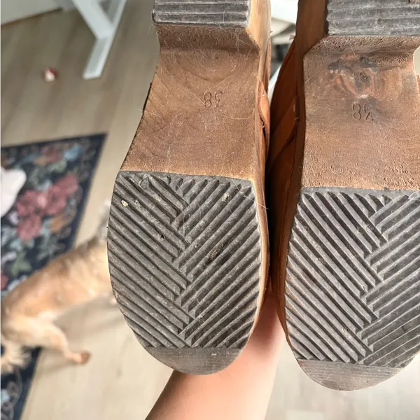 Lotta From Stockholm Tan Leather Clogs Size 7.5 - Image 2
