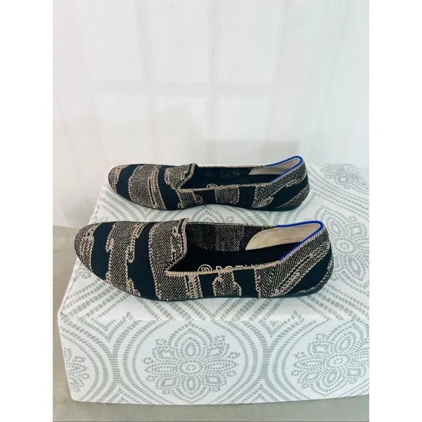 Rothy’s the almond loafer in black gold size 9 - Image 5