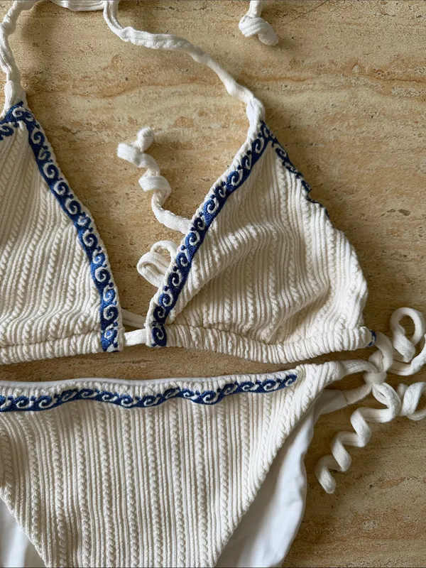Dippin Daisys Cream Wave Stitched Contrast Trim Bikini Set - Image 2