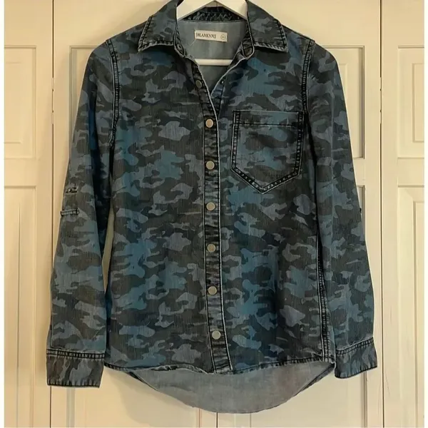 Blank NYC camo snap front denim shacket button down xs - Image 3