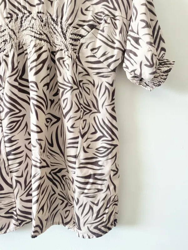Jessica Simpson Women Short Sleeve Animal Print Blouse (Med) O216 - Image 5