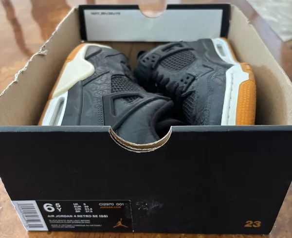 Air Jordan 4 Retro GS 'Laser' - Image 9