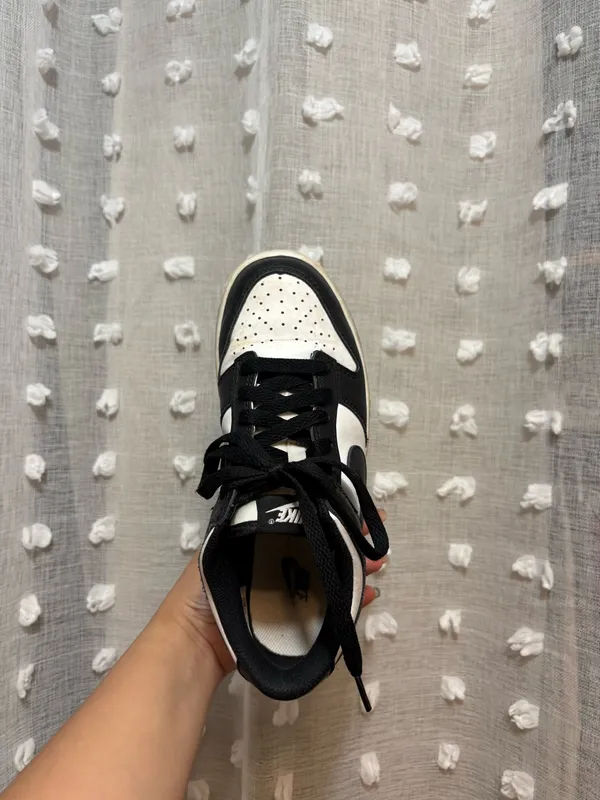 Nike Low Dunks - Image 9