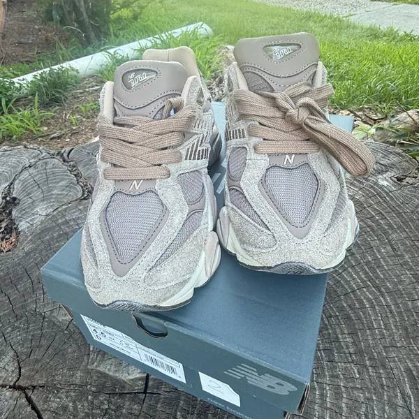 New model new balance 9060 aged version women sneakers shoes size 4.5 - Image 2