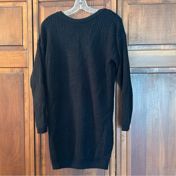 Lulus Women's chunky black Sweater dress or tunic size Medium - Image 2