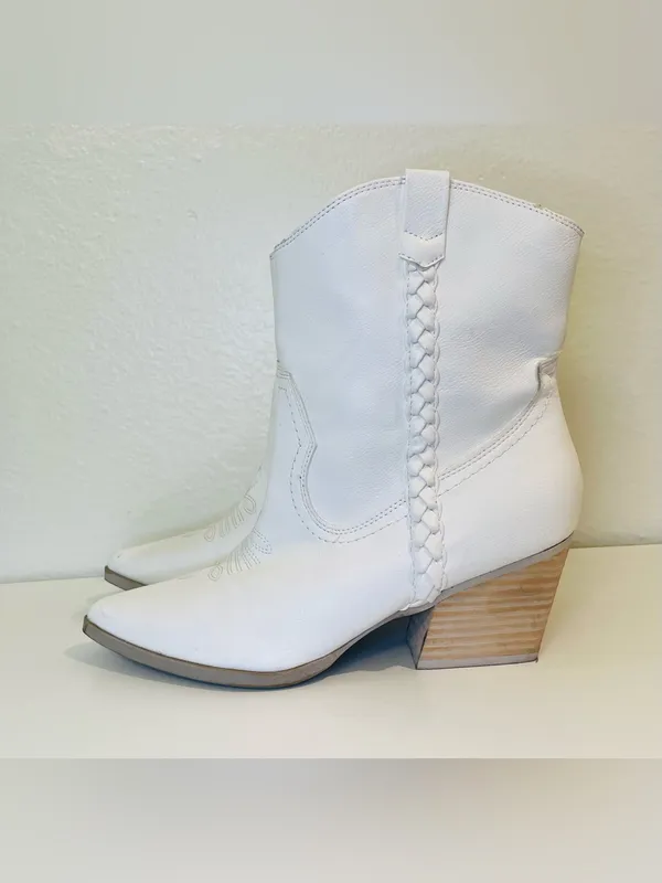 Dolce Vita Karyn Cowboy White Braided Western Leather Ankle Booties Size 10 - Image 3