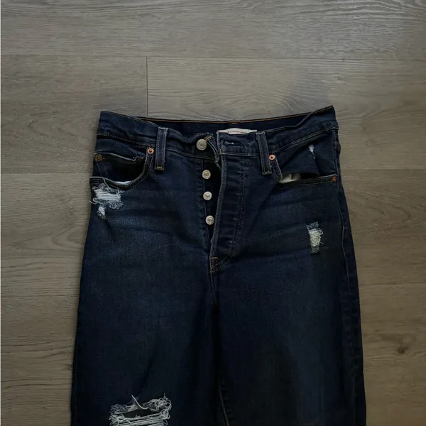 Levi’s High Rise Ribcage Straight Leg Ankle Jeans - Image 3