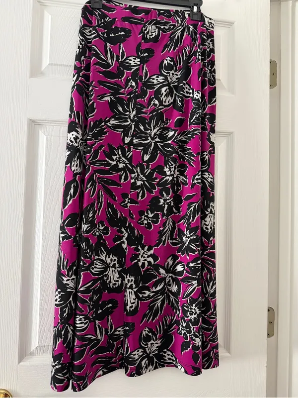 Black Label Evan Picone Floral Maxi Skirt Large Pink Slinky Stretch Resort Wear - Image 2