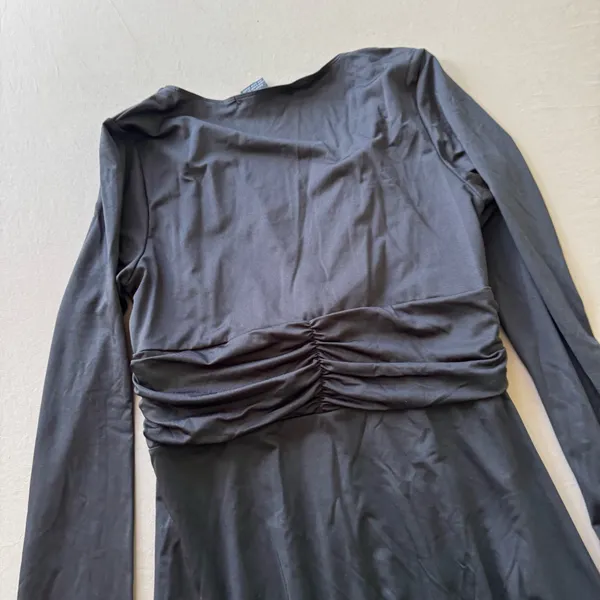 Vintage Simply Irresistible Ruched Ring V-Neck Tunic Top - Image 4