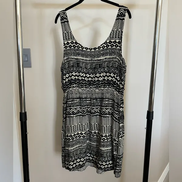Xhilaration Black & Cream Aztec Geometric Print Sleeveless Boho Dress, Size XL - Image 5