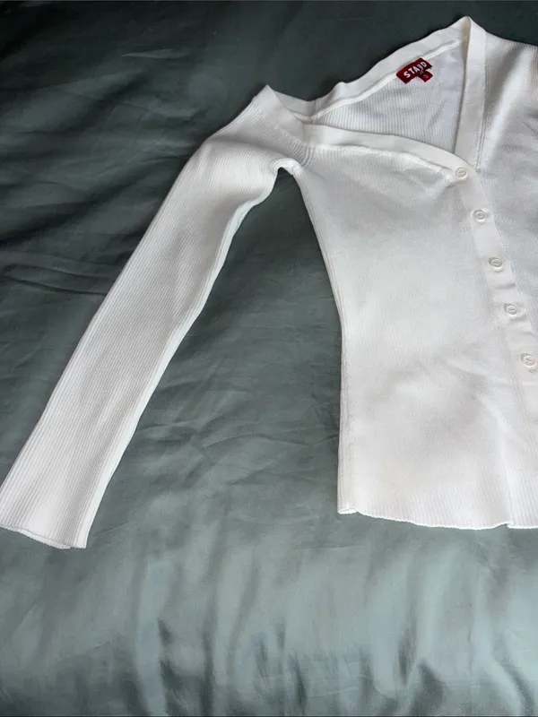 STAUD White Ribbed V-Neck Button-Up Cardigan - Image 4