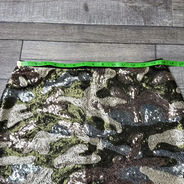 Glamorous Sequin Mini Skirt in Black and Gold Silver Size M - Image 4
