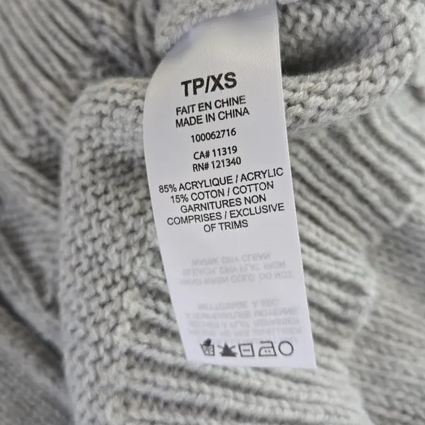 Woman's Gray Cable Knit Sweater Vest Size XS - Image 5