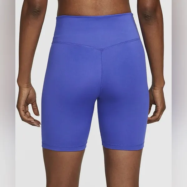 New Nike One Dri Fit Women's Sz XS Tight Fit Mid Rise 7" Length Athletic Shorts - Image 2