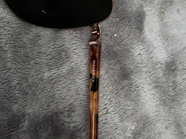 Carpe Diem Maverick Teardrop Aviator Gold-Tone Metal Frame Sunglasses - Image 4