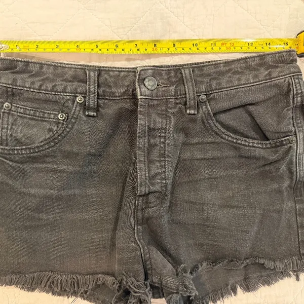 FREE PEOPLE High Rise Black Denim Jean Short Shorts 27 Raw Edge Frayed Cutoff - Image 9