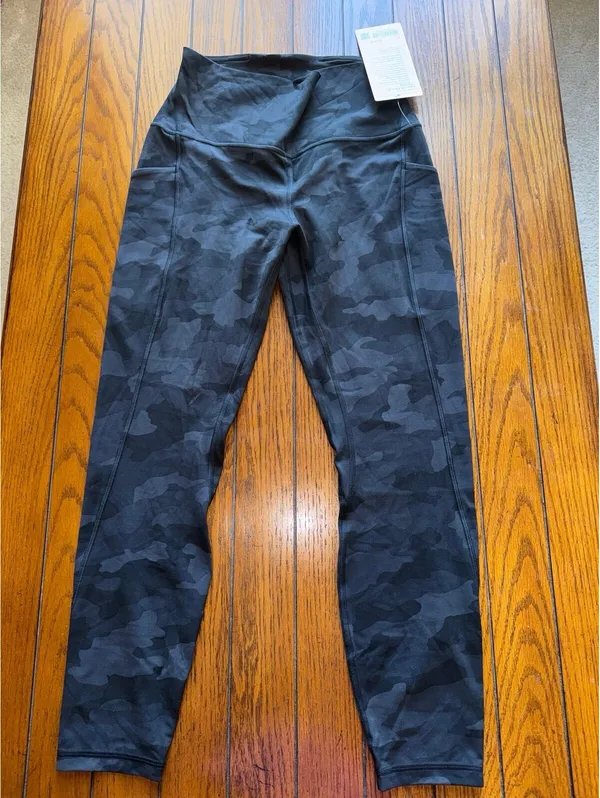 Lululemon Align With Pockets High Rise 25” Heritage Camo Deep Coal Size 8 NWT - Image 3