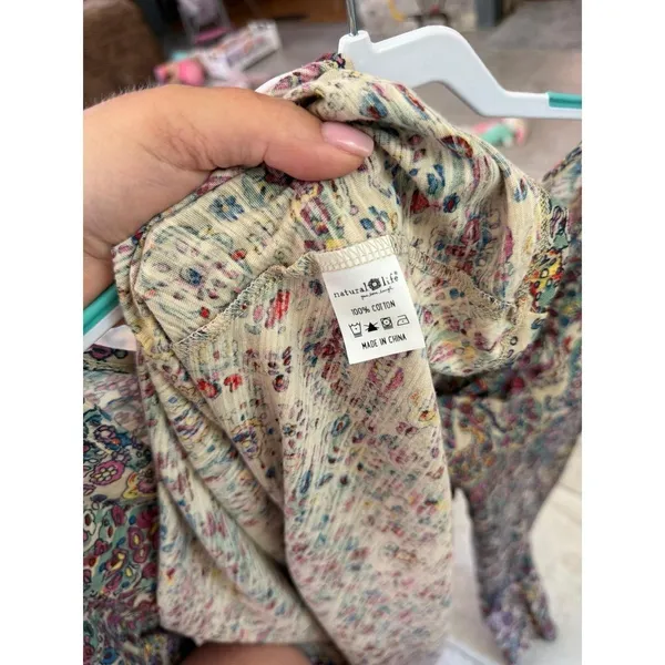 Natural life floral cotton long sleeve women's Large - Image 4