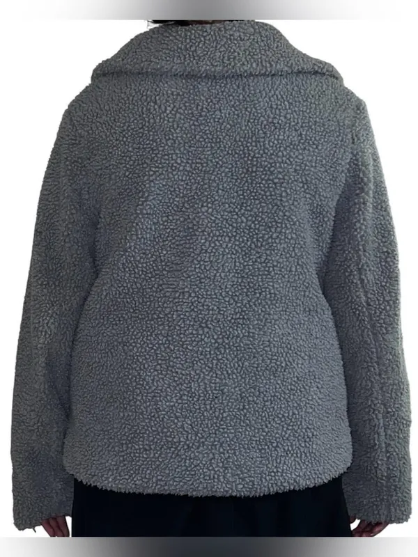 Button up Gray sherpa jacket Size M - Image 3