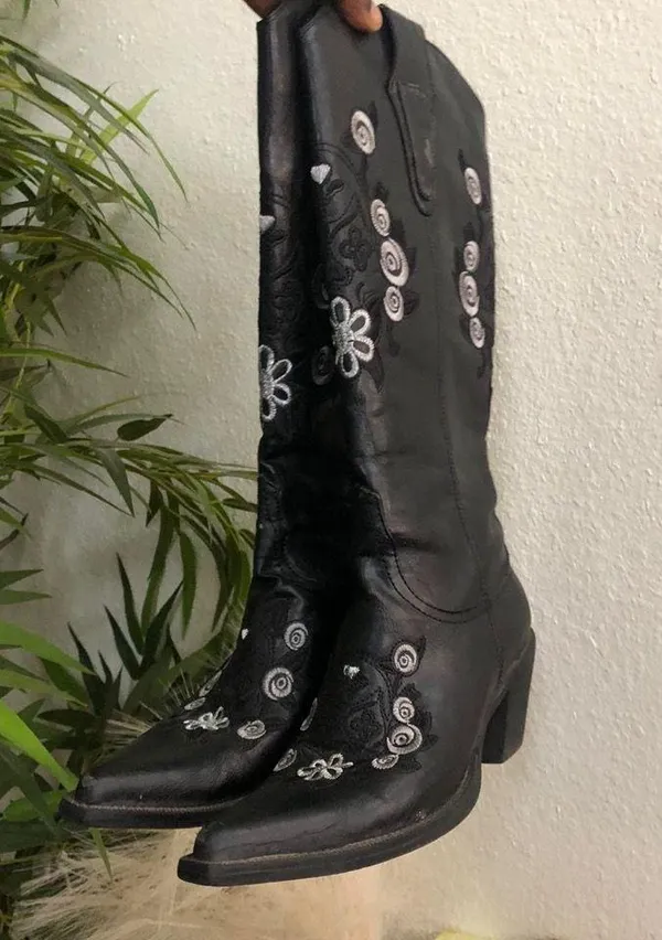Black White Embroidered Floral cowboy western boho cowgirl leather boots - Image 2
