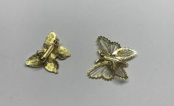 Lot Of 2 Small Costume Brooch Pins Gold Tone Butterflies Insects 1 Signed Monet - Image 7