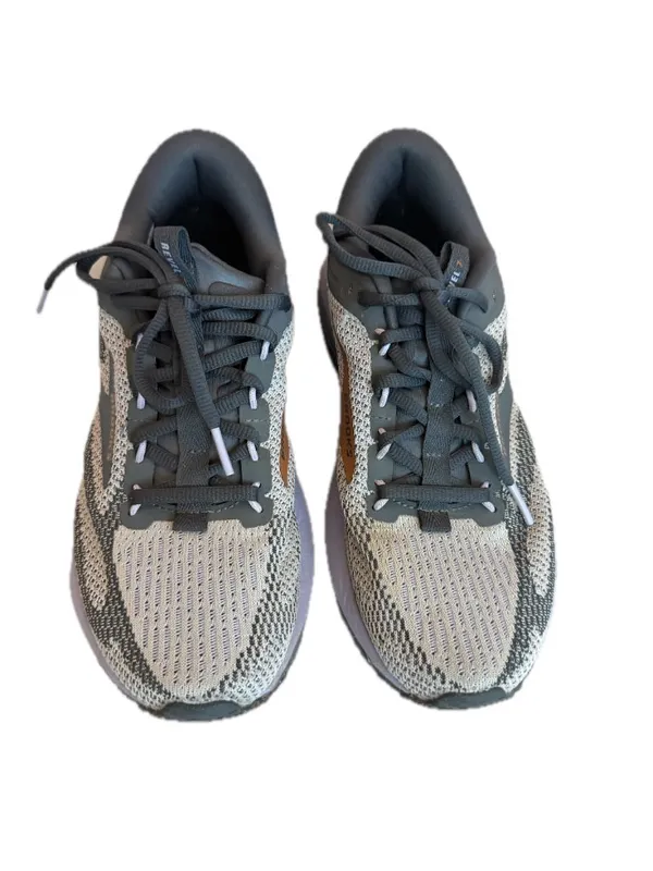 Brooks Grey Knit Running Shoes Sneakers Revel 7 Athletic Lace Size 8 Women's - Image 2