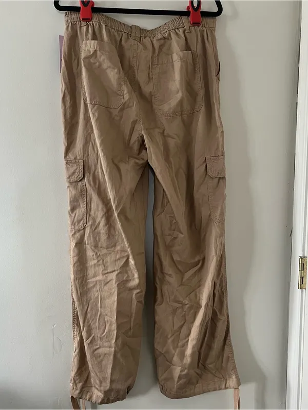NWT Wild Fable Tan Khaki Cargo Utility Pants Medium Hiking Outdoors Gorpcore - Image 6