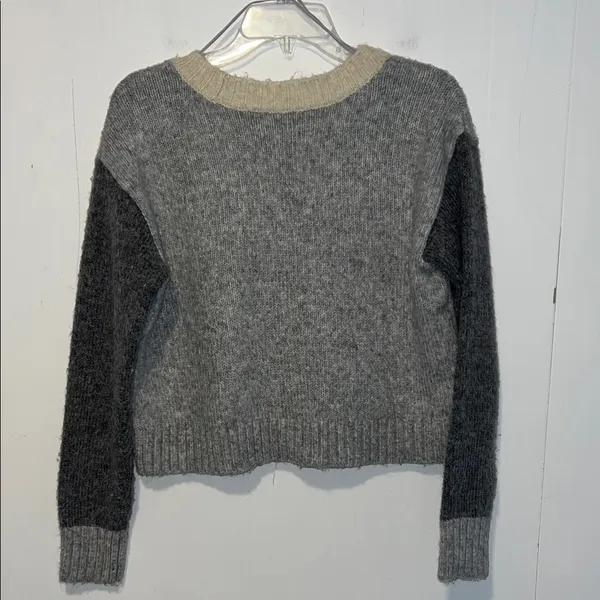 American Eagle Outfitters Gray and Cream Crop Wool Blend Cardigan 072626 - Image 3