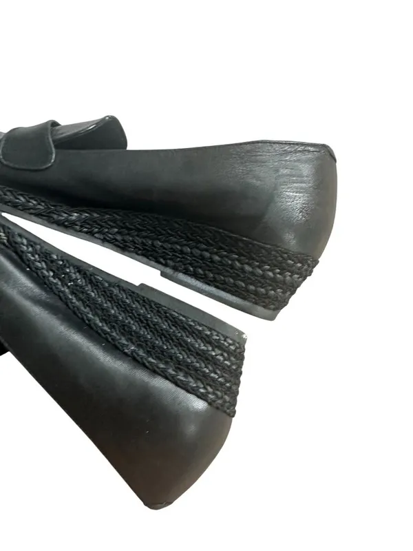 ANDRE ASSOUS Black Leather Low Loafers Wedges Size 8.5 - Image 3