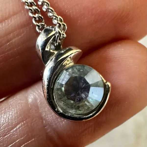 Annaleece by Devries silver tone Swarovski Crystal pendant necklace - Image 4