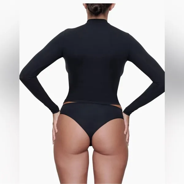 SKIMS Fits (G14) Everybody Turtleneck Top S NWT Onyx - Image 3