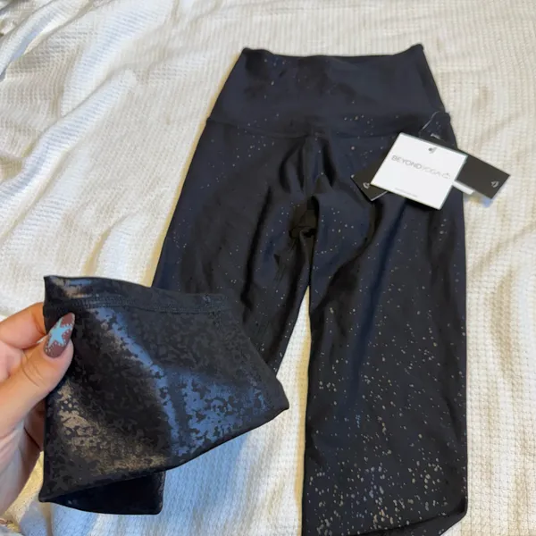 Beyond Yoga Leggings - Image 5