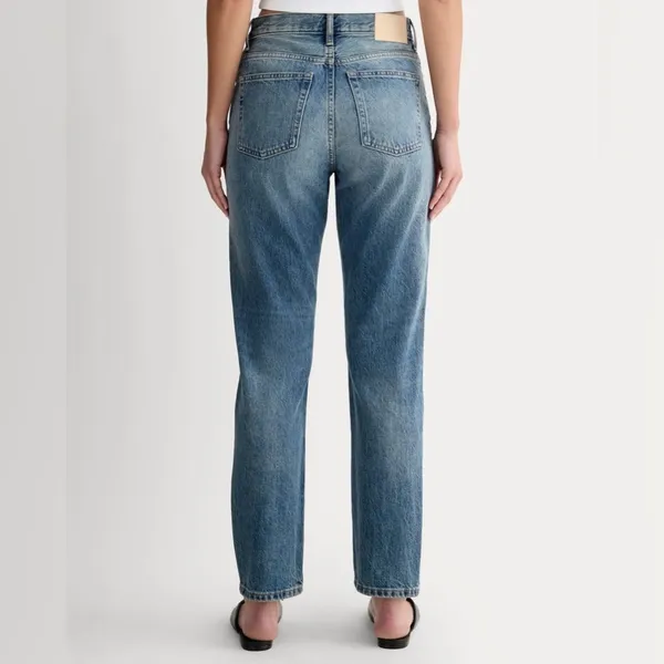 NWT Everlane The ’90s Cheeky Jean in Vintage Mid Blue Size 28 Button Fly Closure - Image 2