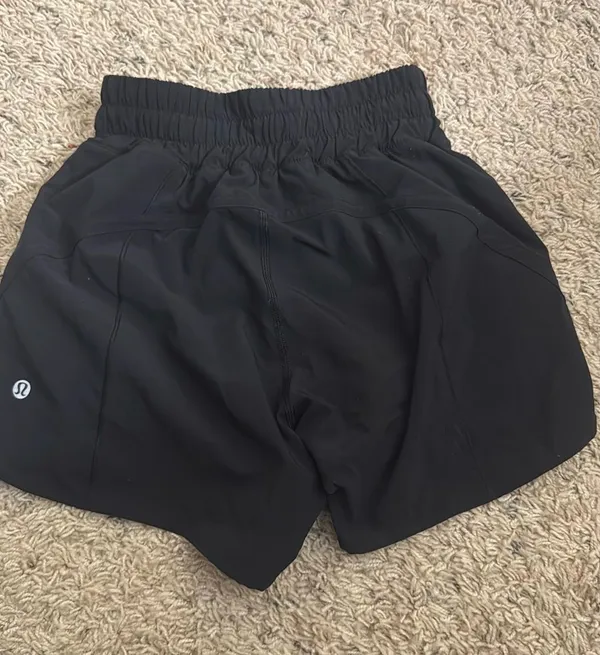 Lululemon Shorts Speed Up 4" Black - Image 2