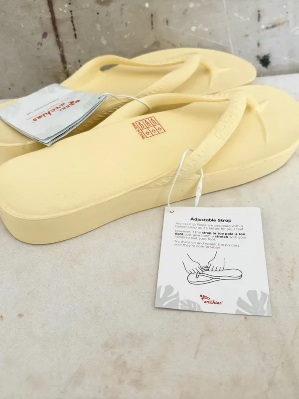 Archies Flip Flops Yellow Size 9 - Image 3