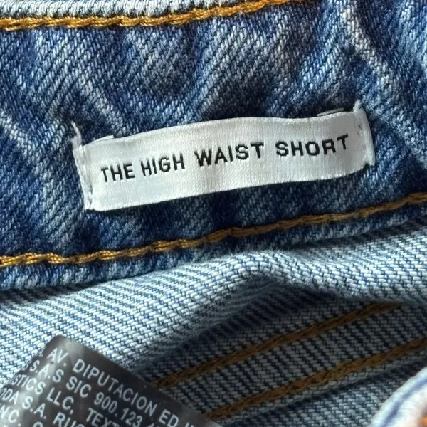 Zara High Waist Distressed Denim Shorts‎ Light Wash Blue Size 2 Raw Hem Cut Offs - Image 7