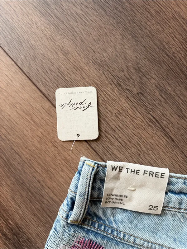 Free People Tennessee Low Rise Boyfriend Jeans- size 25 - Image 8