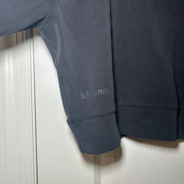 Lululemon Perfectly Oversized Cropped Crew Softstreme black women's 10 lounge - Image 5