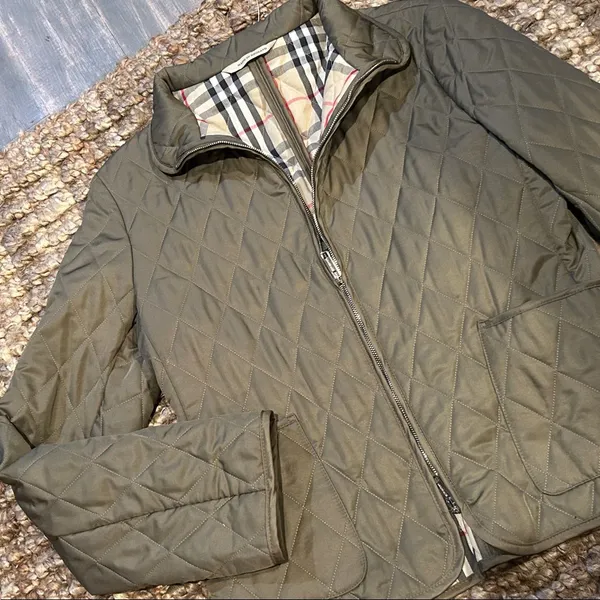 Burberry Check Cuff Quilted Jacket - Image 4