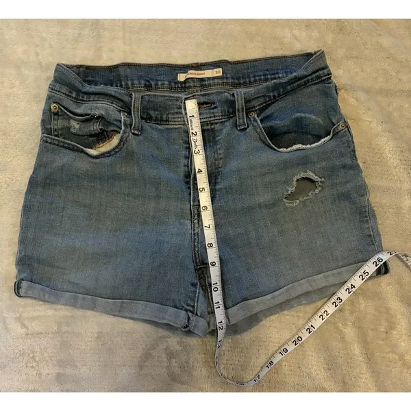 Levi Strauss Mid Length Blue Denim Women's Shorts - Casual Rolled Hem Size 30 - Image 4