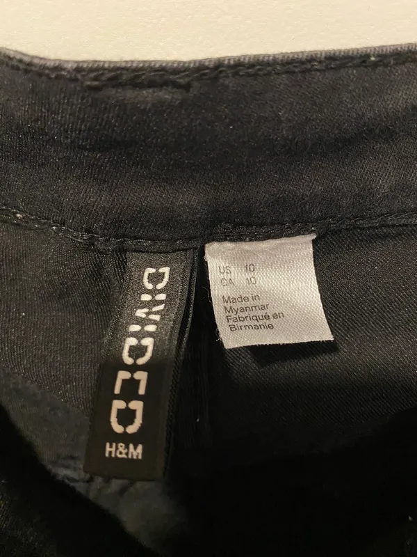 H&M Jet Black Skinny Jeans - Image 3