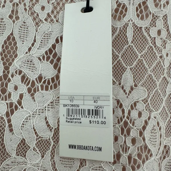BB Dakota size 10 ivory lace overlay‎ dress new with tags zip up rear - Image 7
