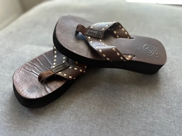 REEF Platform Leather Sandals - Image 5