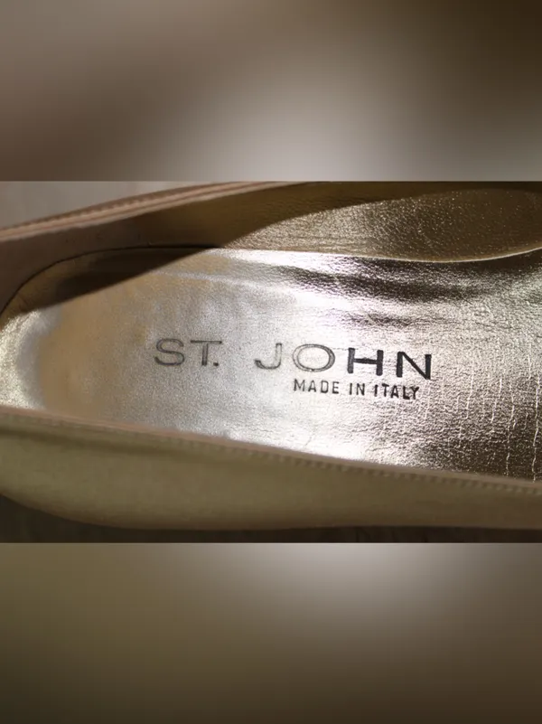 St. John Gold Heels Size 8B - Image 11