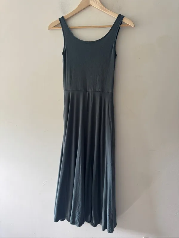 Quince Tencel Jersey Fit & Flare Dress Dark Olive Green - Image 6