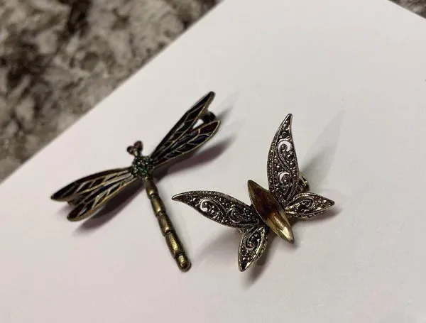 Lot Of 2 Vintage - Modern Insect Brooch Pins - Butterfly / Dragonfly Rhinestone - Image 9