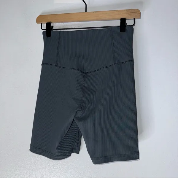athleta elation‎ Rib 7” Short Biker Shirts Gray Small - Image 2