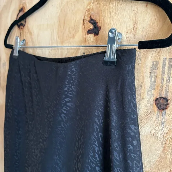 Socialite Black Leopard Print Knee Length Skirt Sz M - Image 3