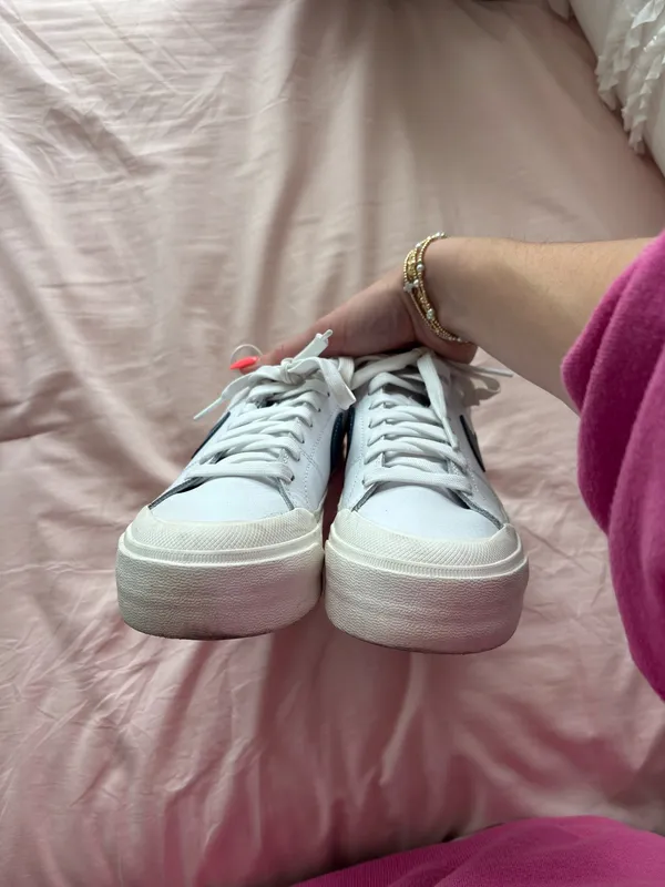 Nike Sneakers - Image 5