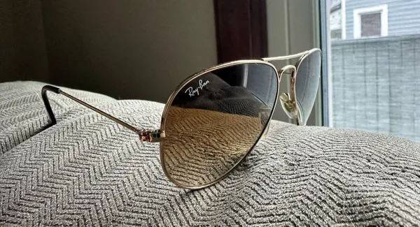 Ray-Ban Sunglasses Large Aviator Metal RB3025 Gold Frame - Image 3